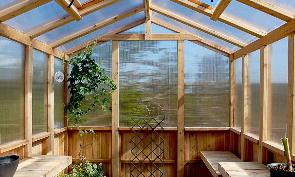 How to choose the greenhouse