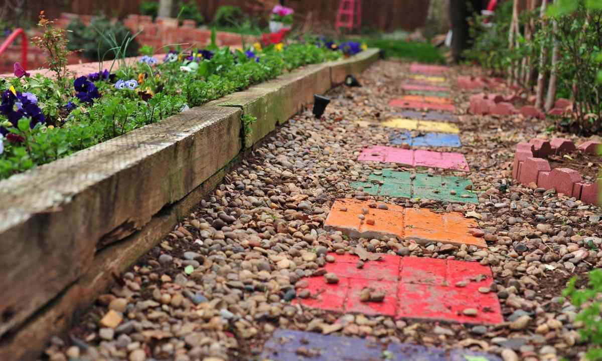 How to make tile for garden paths with own hands