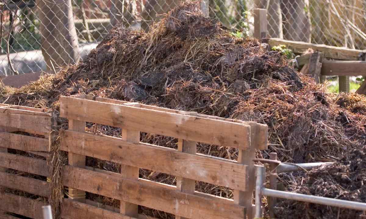 What garden waste is suitable for compost