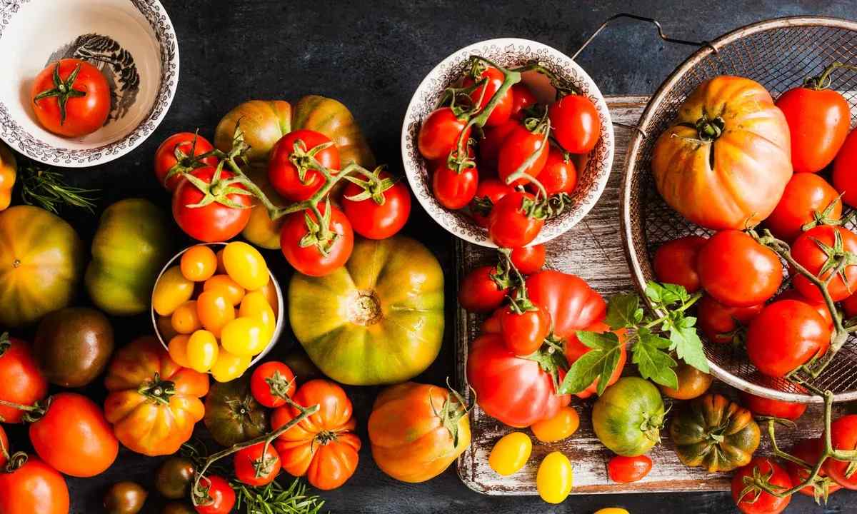 How to couch seeds of tomatoes