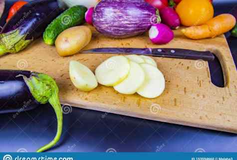 Whether it is necessary to cut off tops of vegetable at potatoes