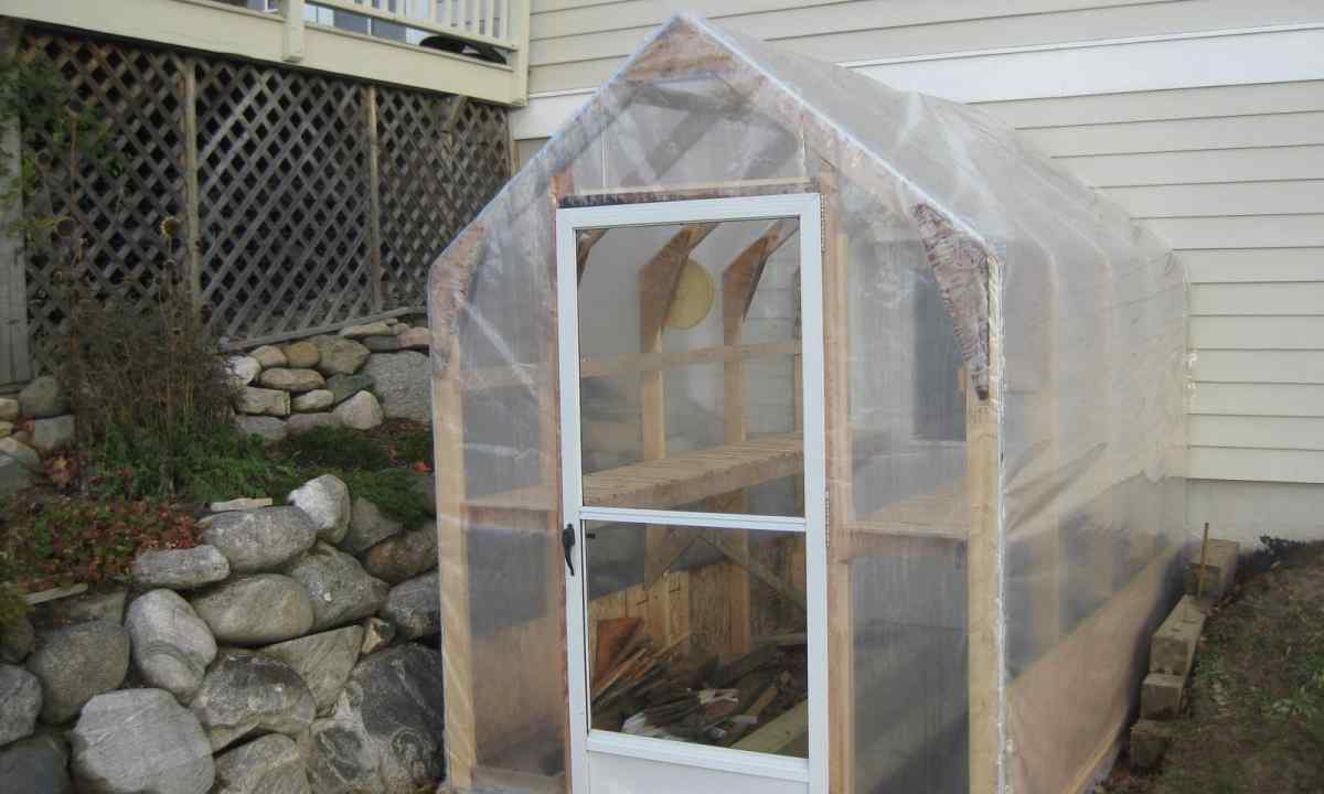 How to make the greenhouse ready for the winter