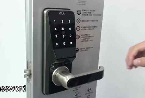How to open the coded lock on door
