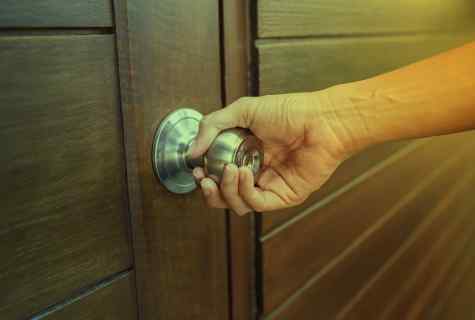 How to open door locks