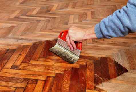 What varnish to choose for floor