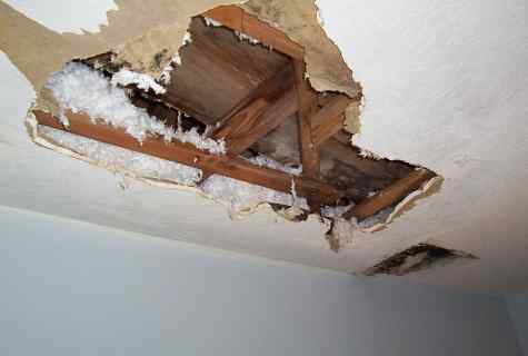 How to remove water from stretch ceiling