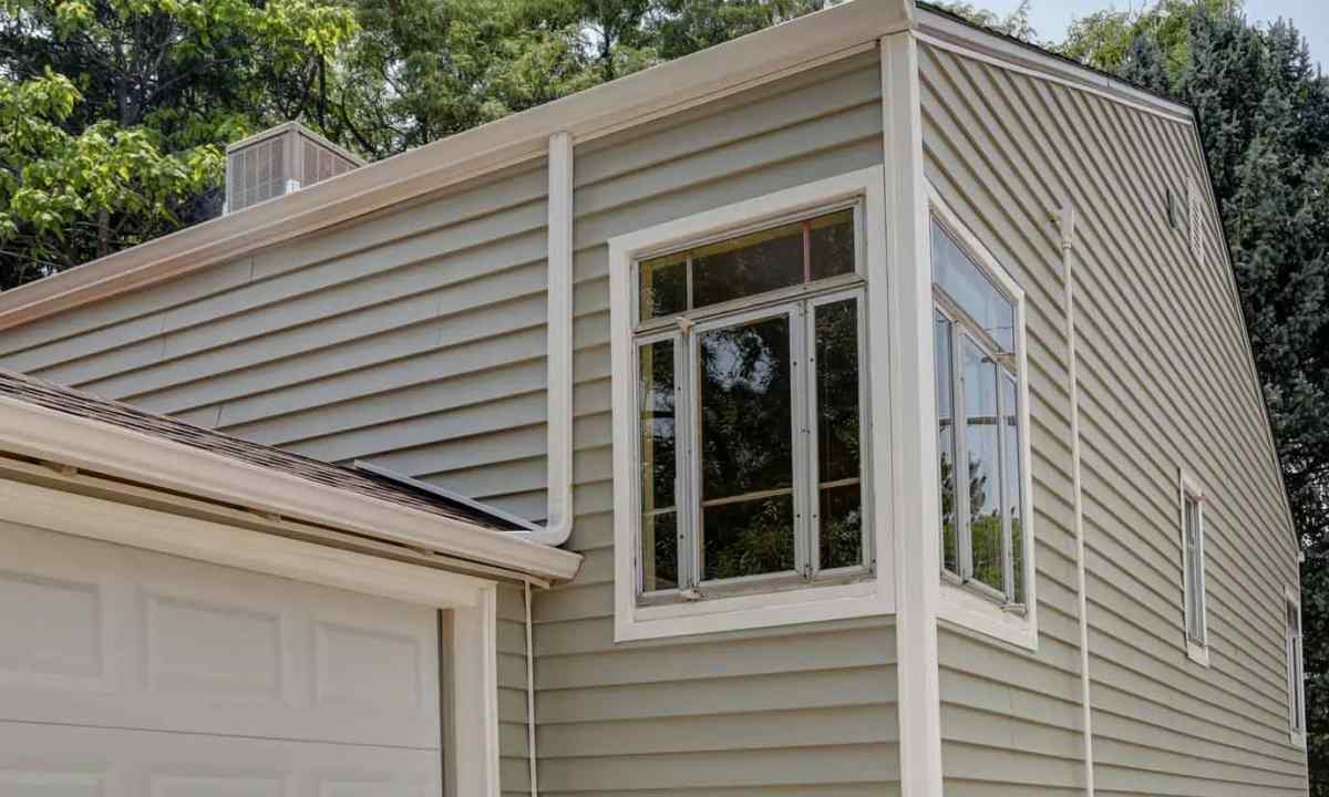Comparison of siding under log and the block of house. What it is better?