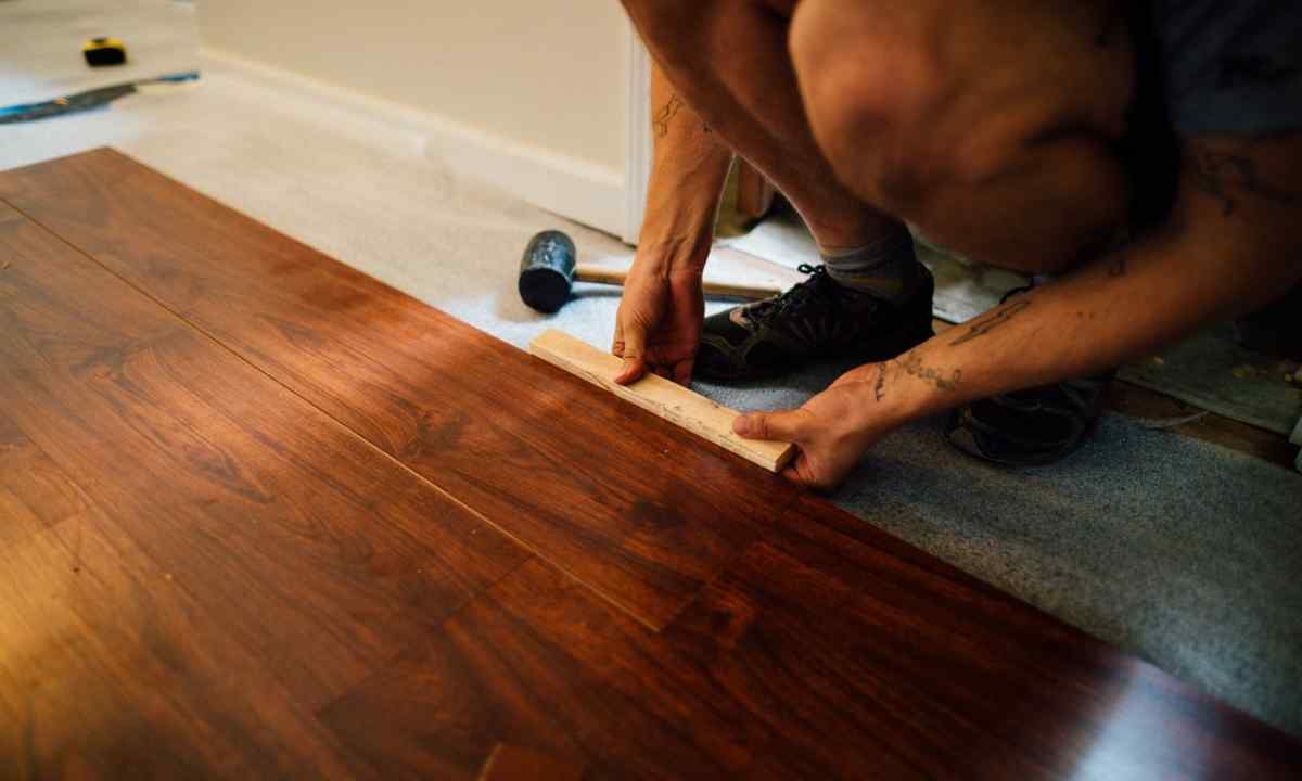 What thickness it is better to choose laminate