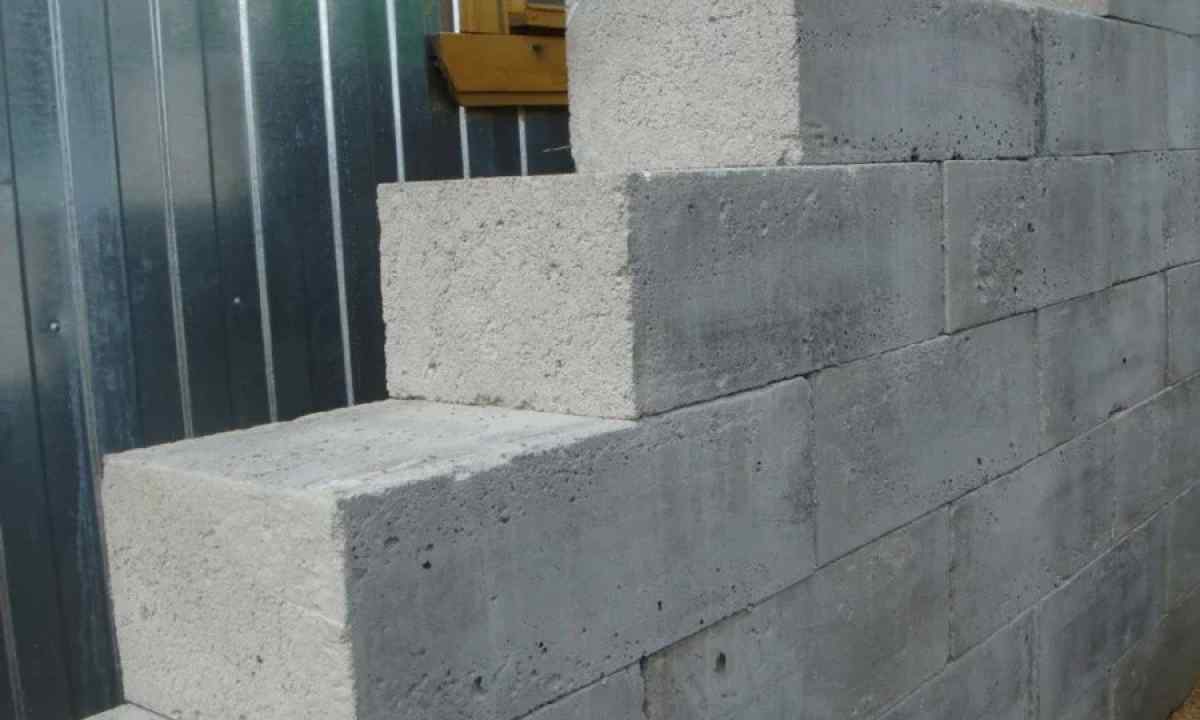 What base to choose under foam concrete blocks