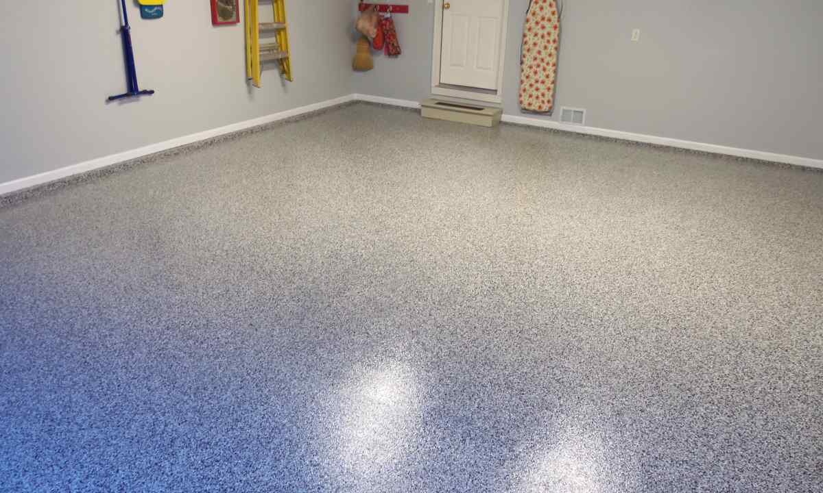 What professional flooring to choose: colored or galvanized