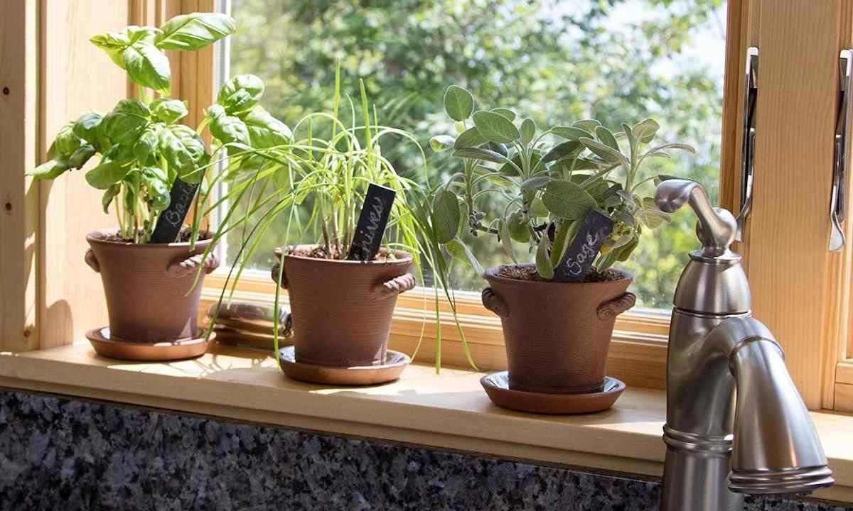 Selection of material for windowsill