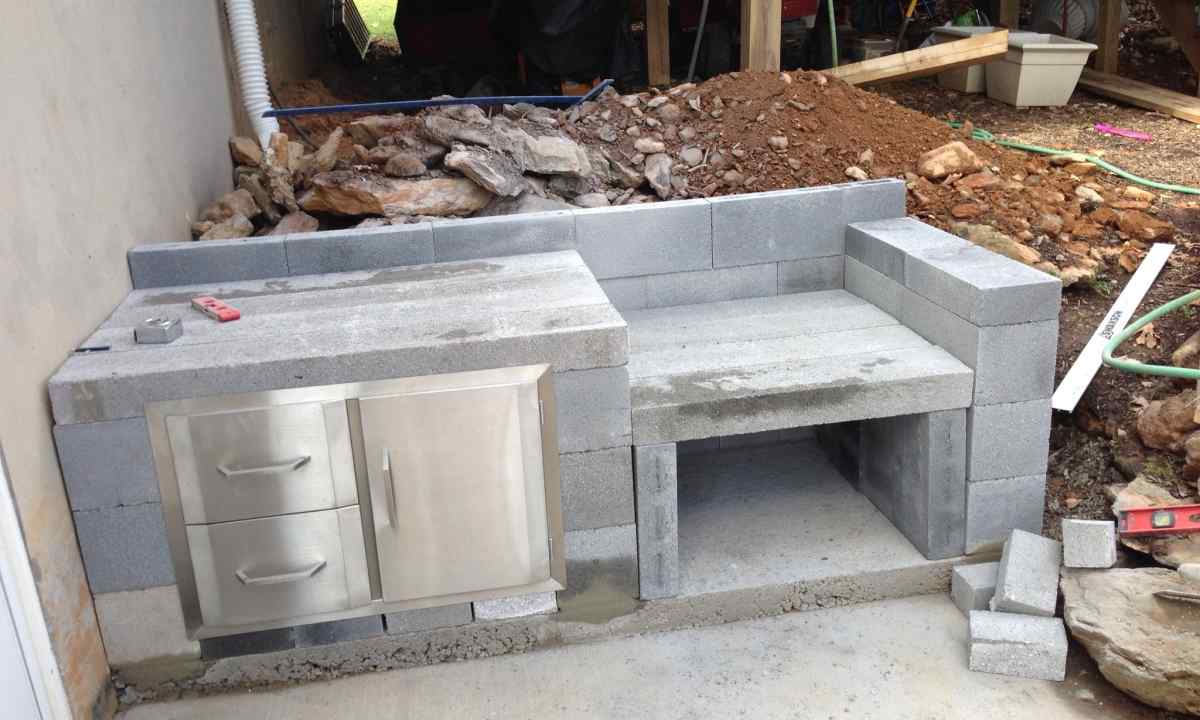 How to build the dacha of foam concrete blocks