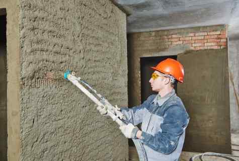 Features of the mechanized plaster