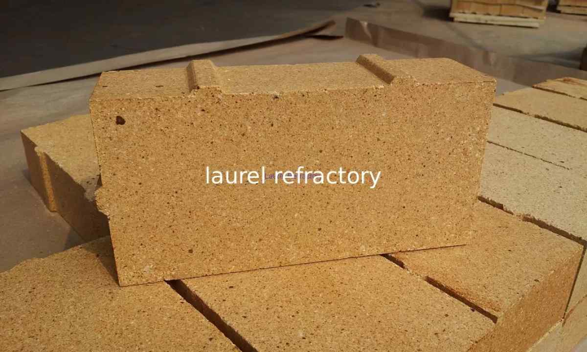 Application of refractory brick