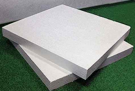 In what difference between polyfoam and polystyrene