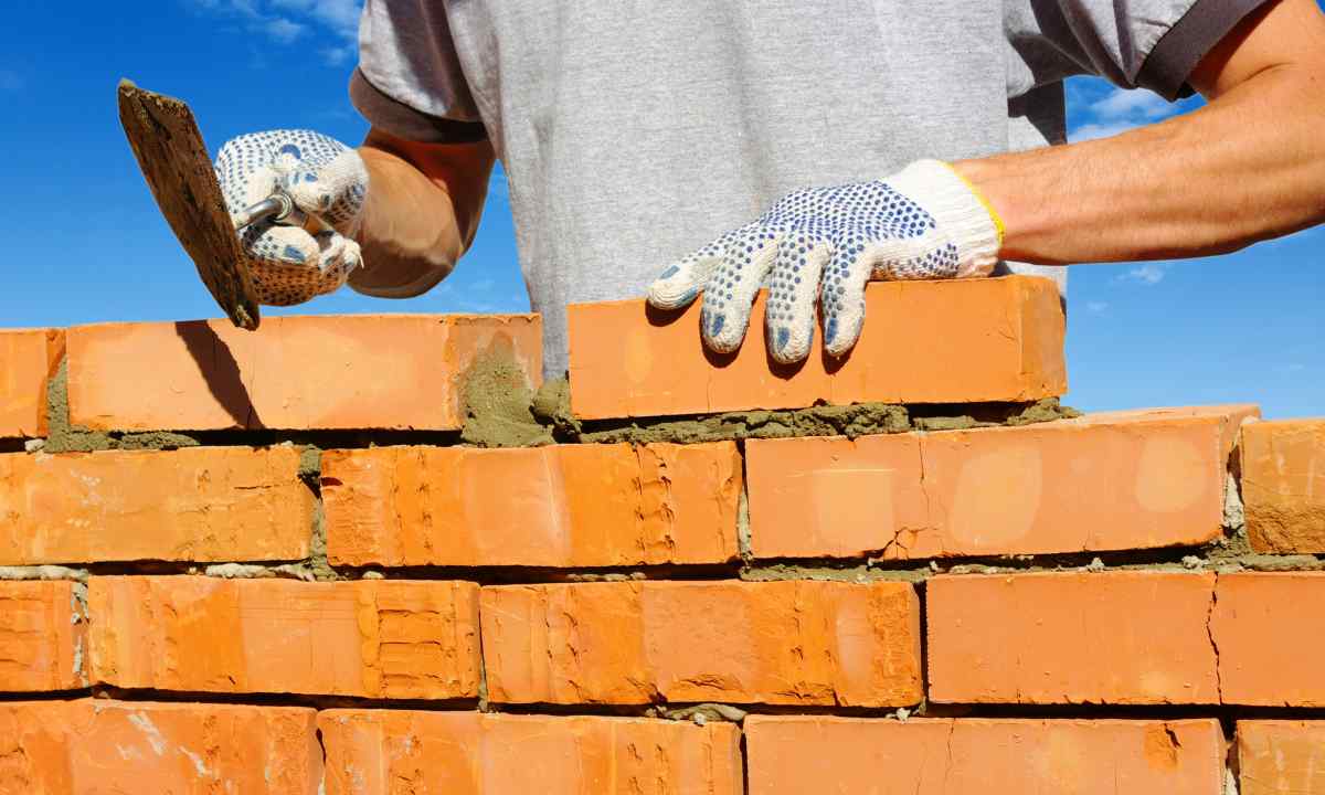 How to lay out brick wall