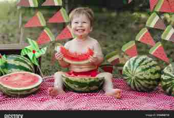 Whether it is possible for the 8th monthly child watermelon