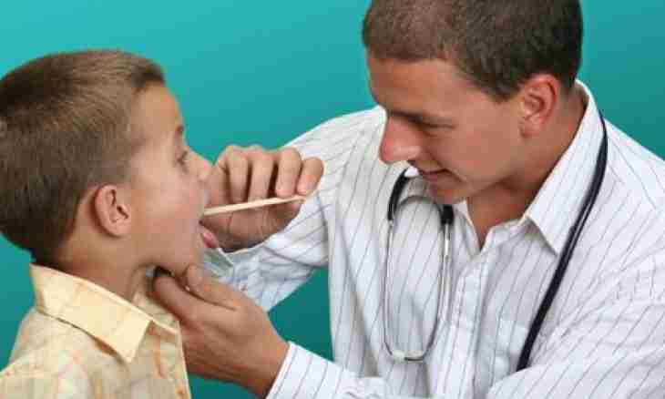 How to treat laryngitis at children about one year