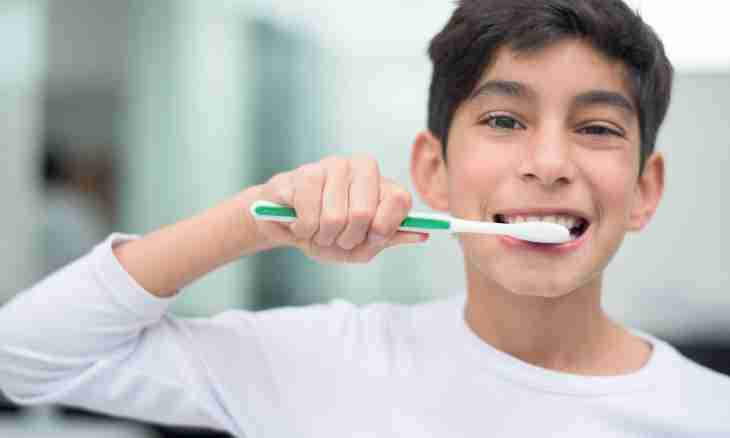 As it is correct to choose a toothbrush for the one-year-old child