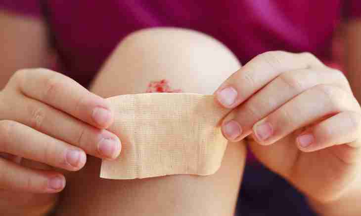 How to treat the wound to the child