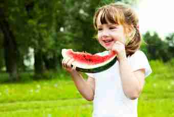Whether it is possible to eat watermelon when breastfeeding