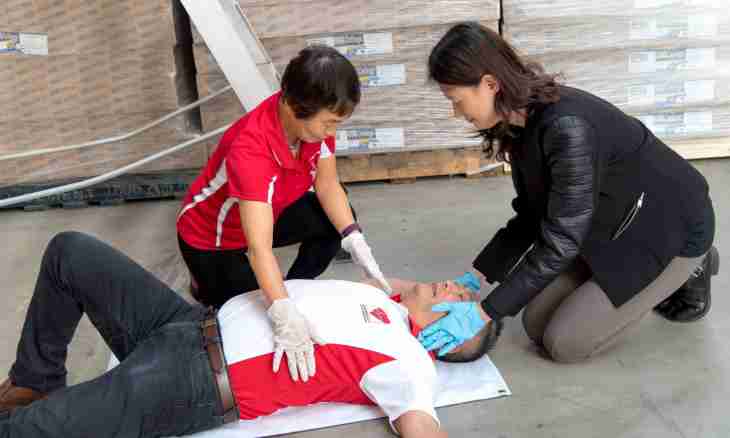 How to give first aid to the child at a frostbite and overcooling