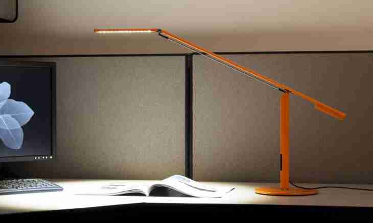 We choose a desk lamp for a desk