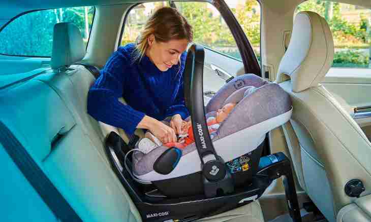 How to choose an automobile chair for the child