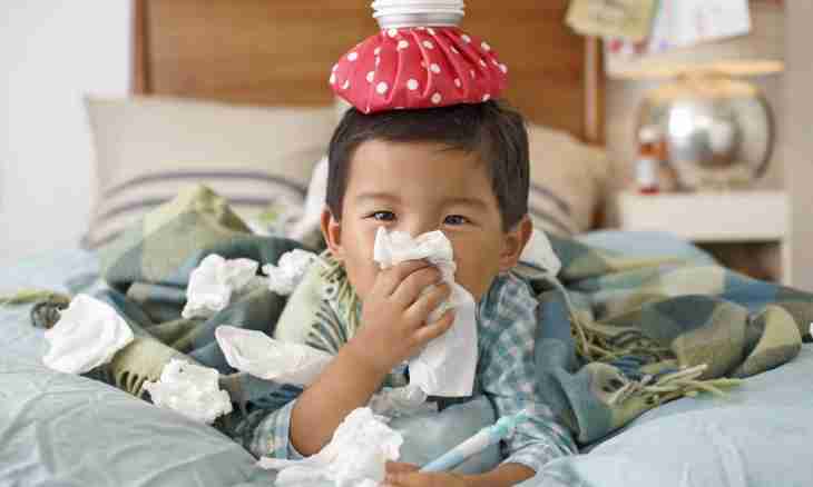 How to bring down temperature to the child at flu