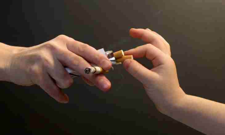 How to prove to the teenager harm of cigarettes?