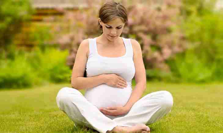 Whether it is possible to do to pregnant women inhalations with physical solution