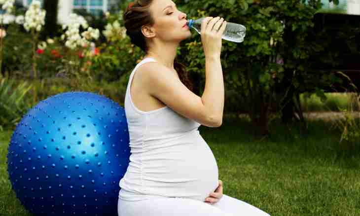Whether pregnant women can drink sparkling water