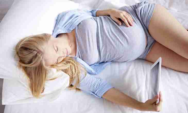 Bed rest at pregnancy. How to pass away time