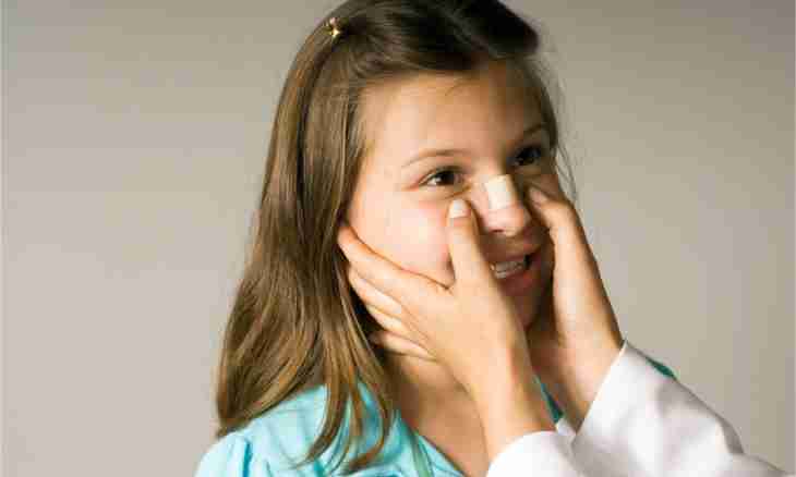 Barley at the child: reasons, symptoms, treatment