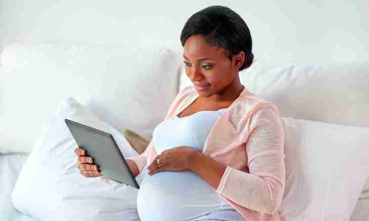 What documents are necessary to be registered on pregnancy