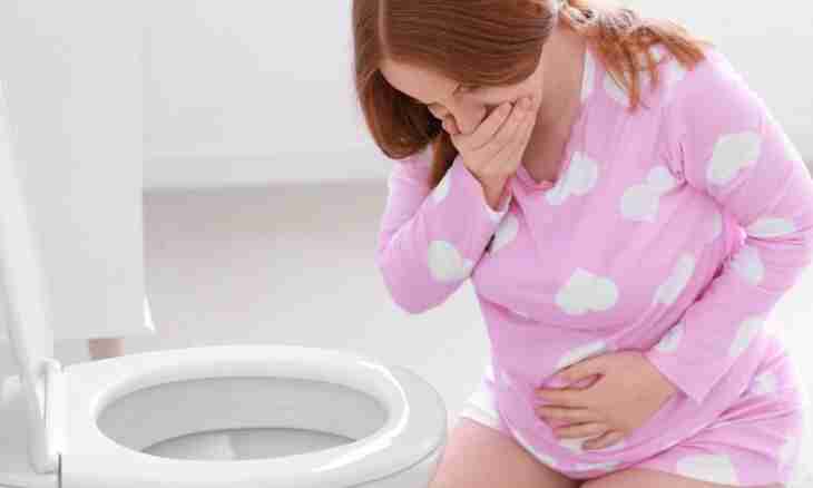 Toxicosis at pregnancy. Types, signs and reasons