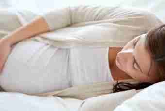 Why the woman on the big term of pregnancy cannot sleep on a back