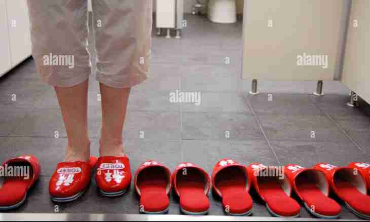 Whether it is worth forcing children to wear room slippers