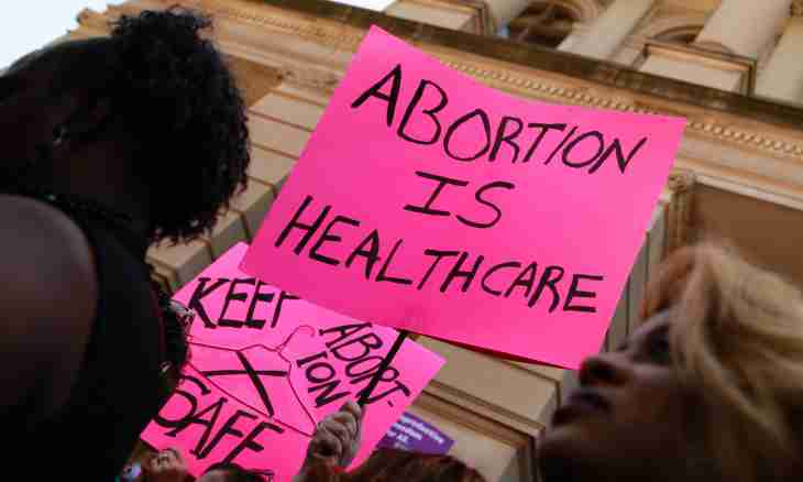 As there is an abortion on early term: reasons and symptoms