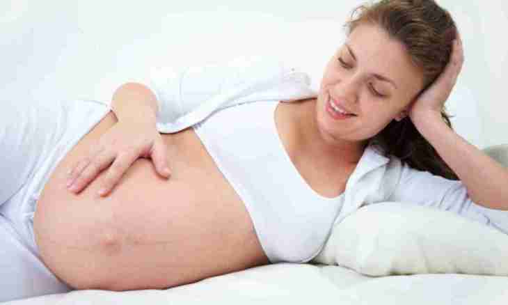In what poses it is possible to sleep at pregnancy