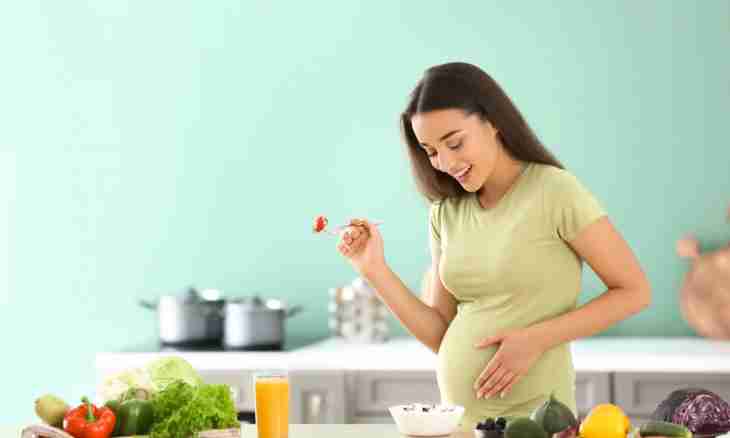 Whether it is possible to eat egg white at pregnancy