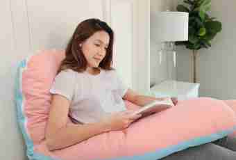 Pillow for the pregnant woman: what is better