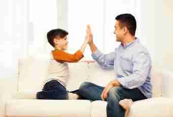 How to accustom the child to politeness
