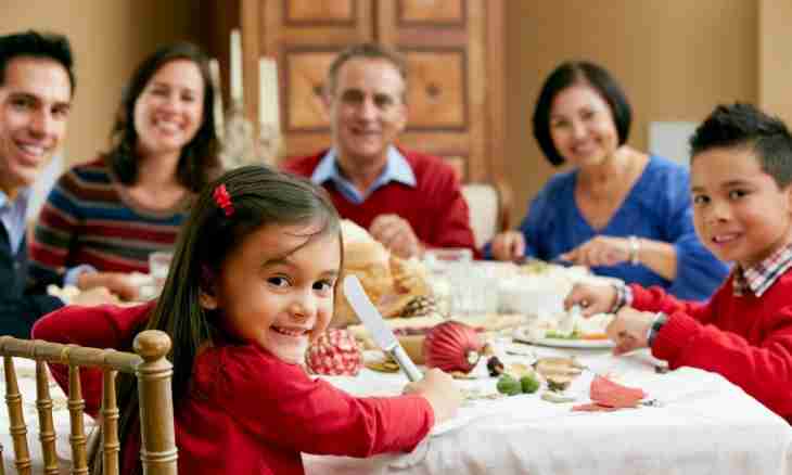 How to revive family traditions