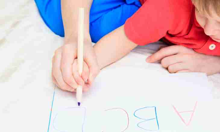 How quickly to teach the child to letters