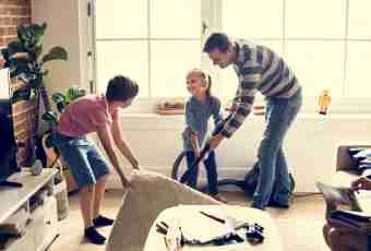 How to accustom the child to the help with the house?