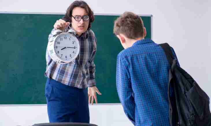 How not to be late in school