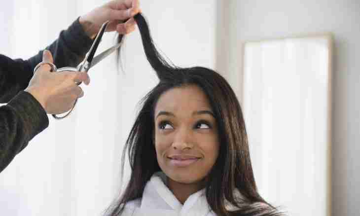 Why it is considered that pregnant women cannot get a haircut