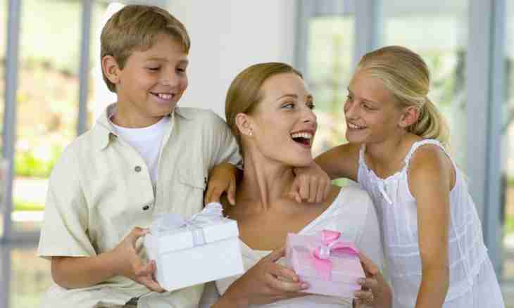 As to children to organize a holiday for mom