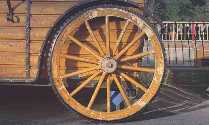 How to pump up carriage wheels